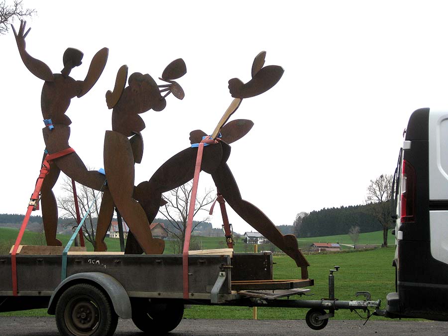 Reigen, Skulpturentransport